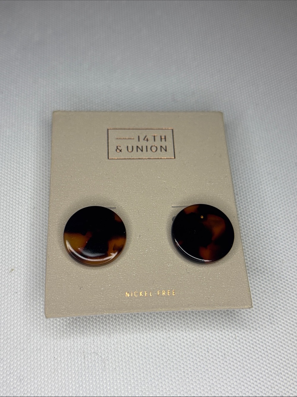 NWT tortoise show around Nordstrom earrings